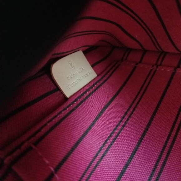 Louis Vuitton LV Beautiful Initials Neverfull MM Pouch Monogram Signature - Picture 13 of 14